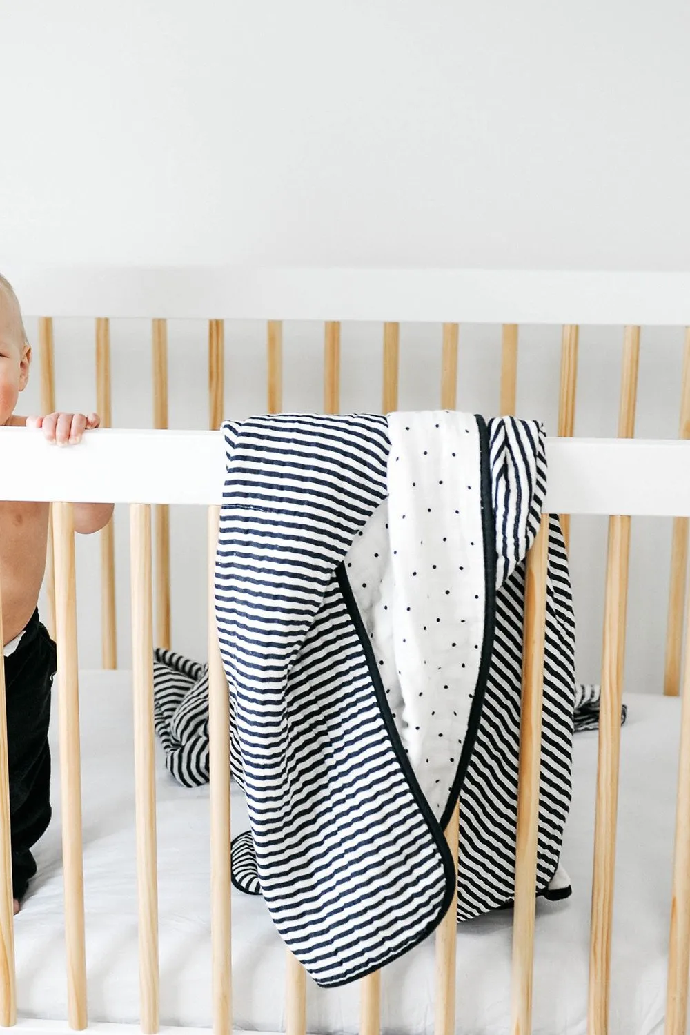 BLACK AND WHITE STRIPE REVERSIBLE QUILT