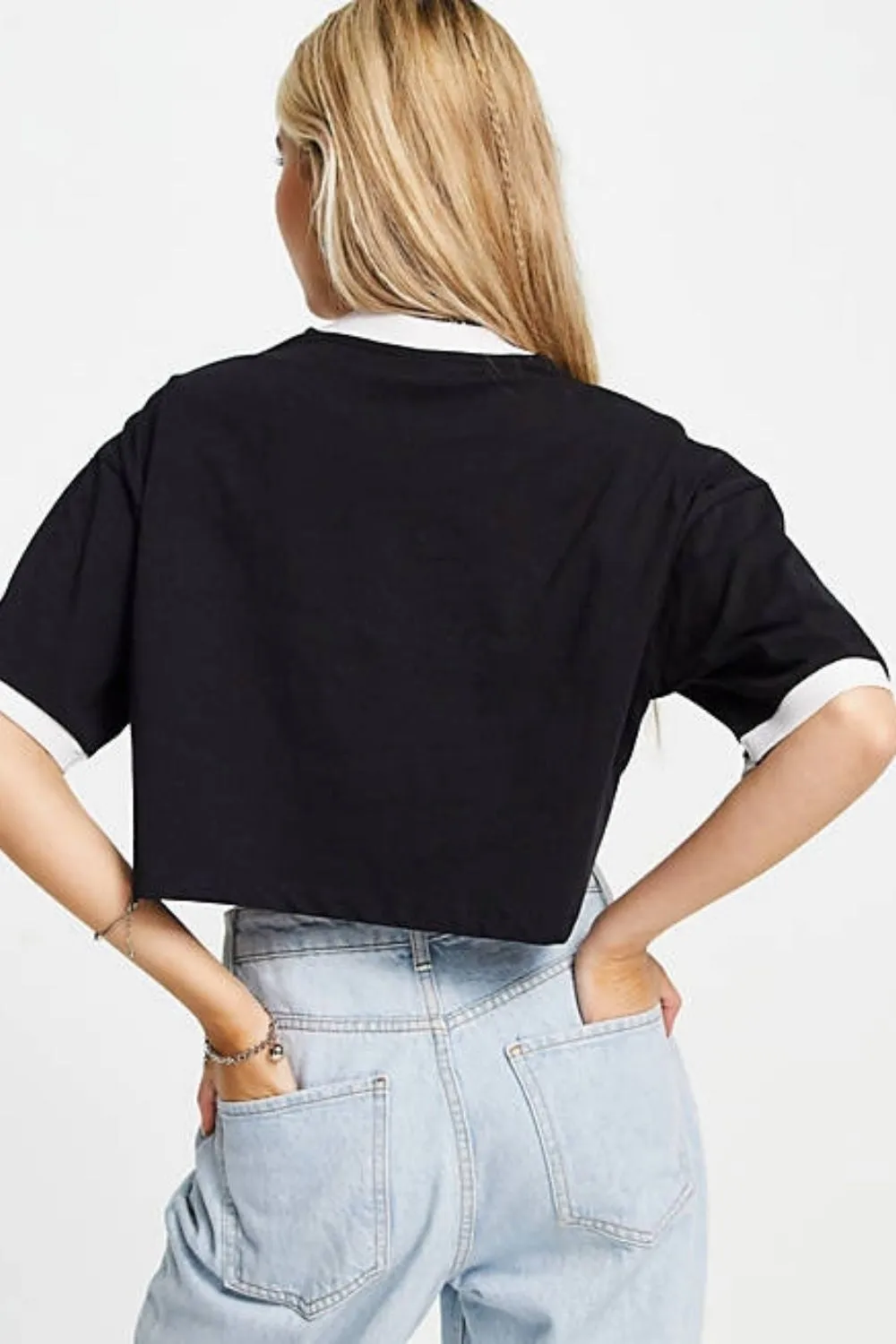 Cropped T-Shirt With Contrast Tipped Edge In Black