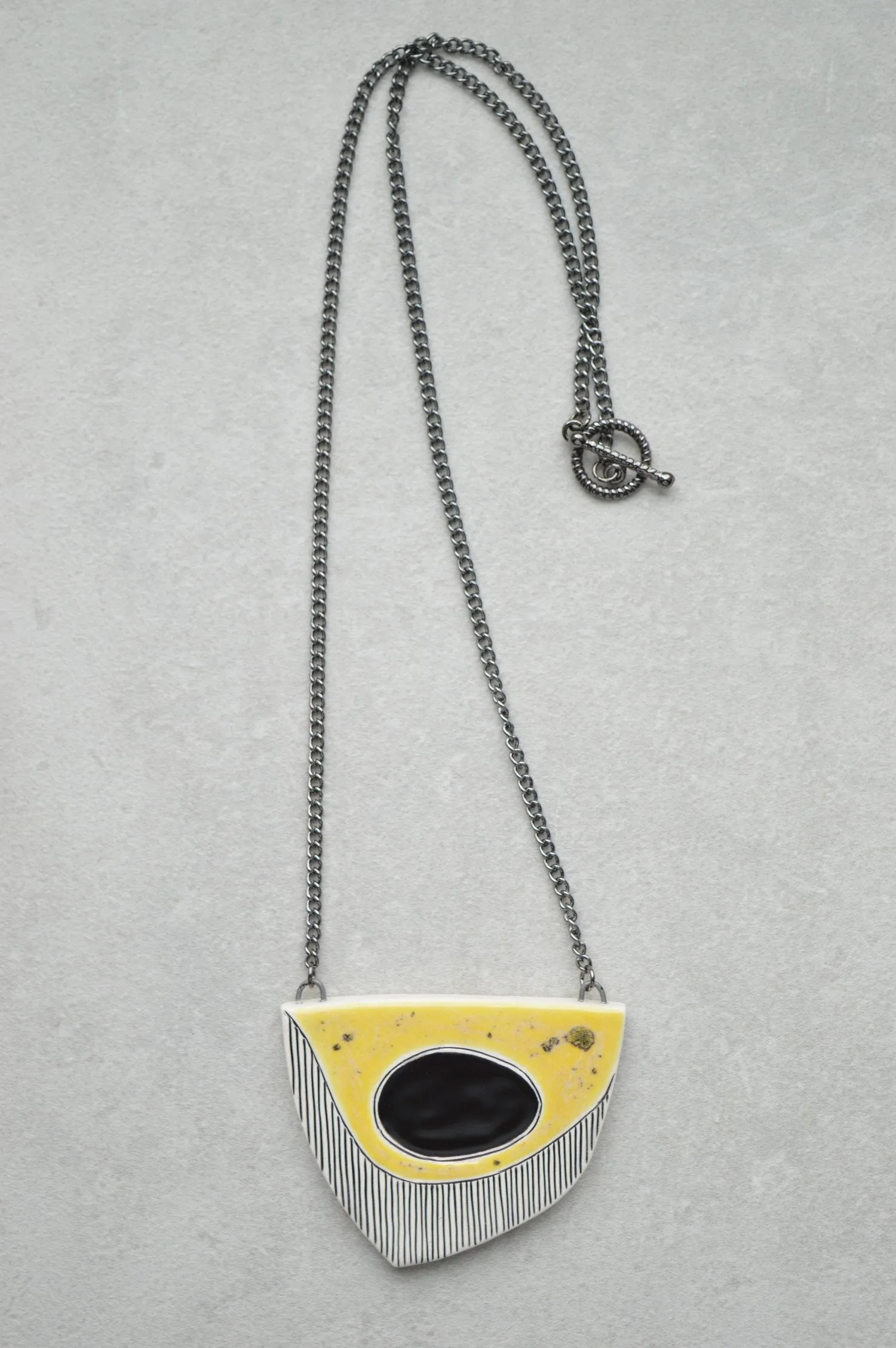 Long pendant necklace - Yellow