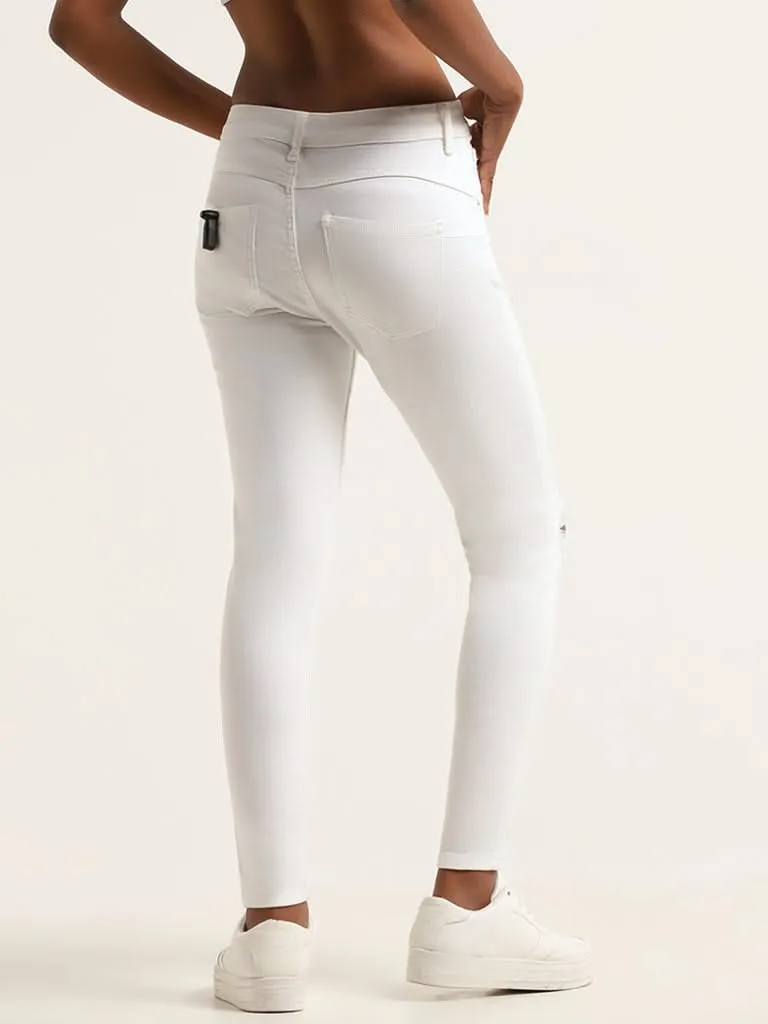 Nuon White Mid Rise Slim Fit Distressed Jeans