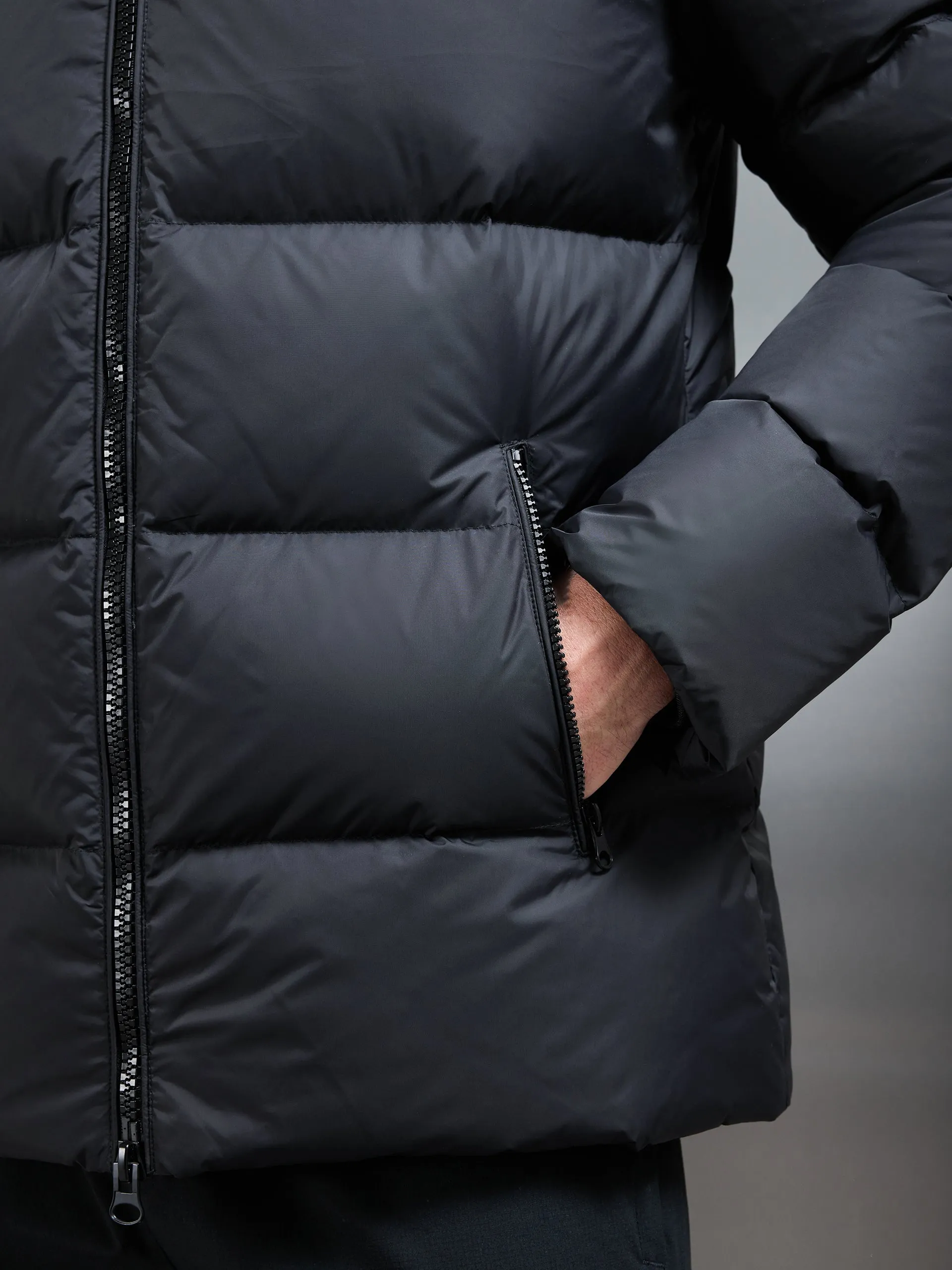 Short Down Jacket in Midnight Black